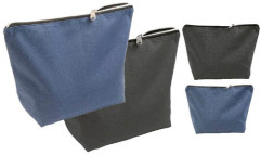 Beauty case in canvas Beauty case in canvas