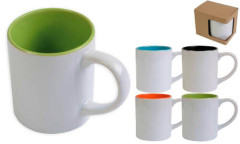 Tazza ceramica bianca con interno colorato Tazza ceramica bianca con interno colorato
