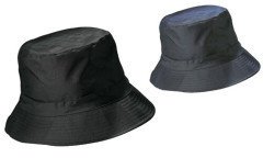 Cappello impermeabile in poliestere e polar Cappello impermeabile in poliestere e polar