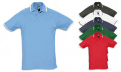 Polo stile Golf, finiture a contrasto Polo stile Golf, finiture a contrasto