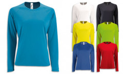 T-Shirt sportiva donna, poliestere effetto traspirante T-Shirt sportiva donna, poliestere effetto traspirante